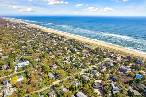 78 Surf Drive Amagansett NY 11930