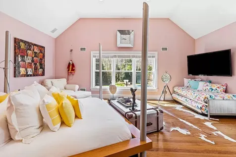 13 Dering Lane East Hampton NY 11937