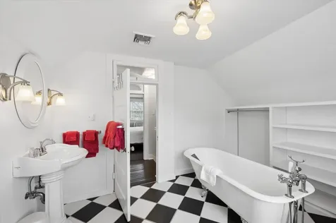 42 Osborne Lane East Hampton NY 11937