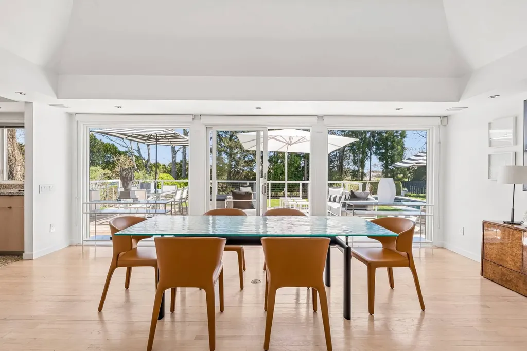 264 Edge Of Woods Road Southampton NY 11968