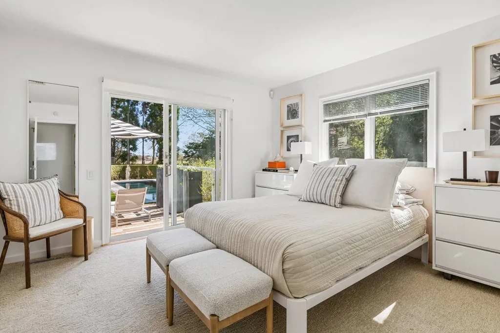 264 Edge Of Woods Road Southampton NY 11968