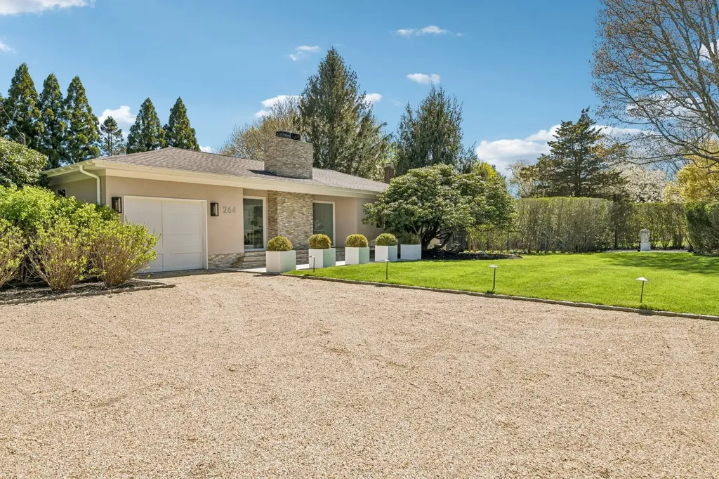 264 Edge Of Woods Road Southampton NY 11968