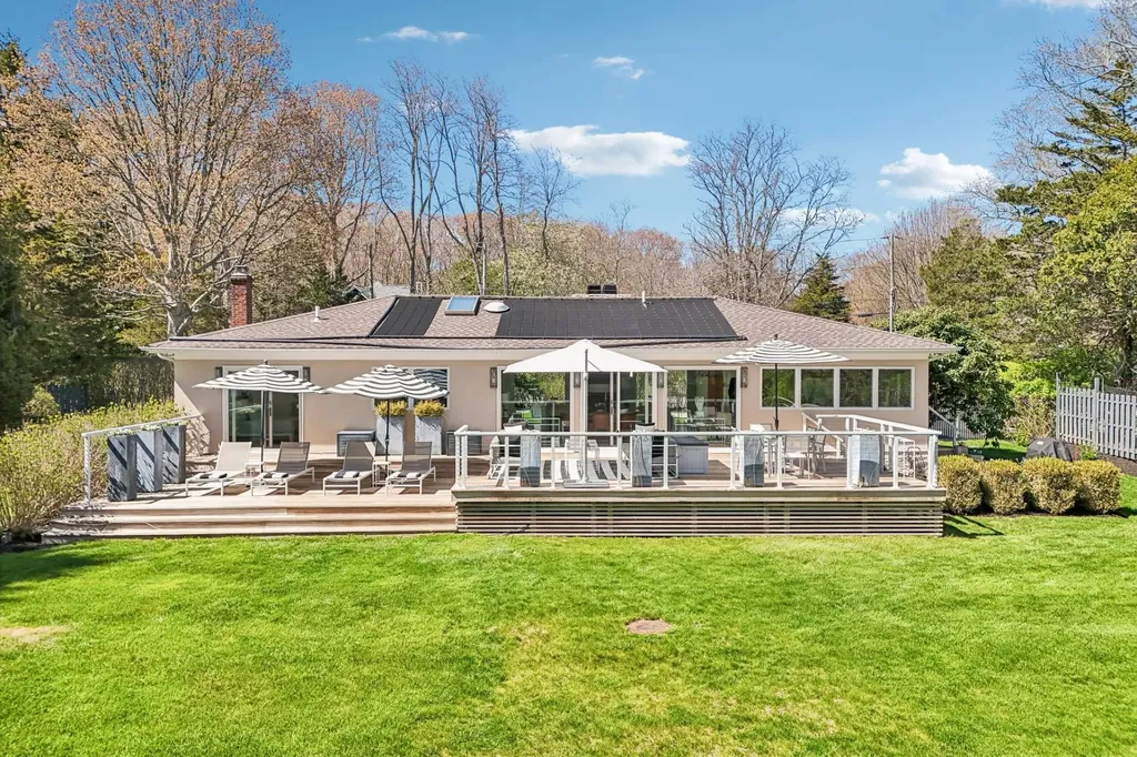 264 Edge Of Woods Road Southampton NY 11968