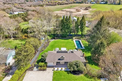 264 Edge Of Woods Road Southampton NY 11968
