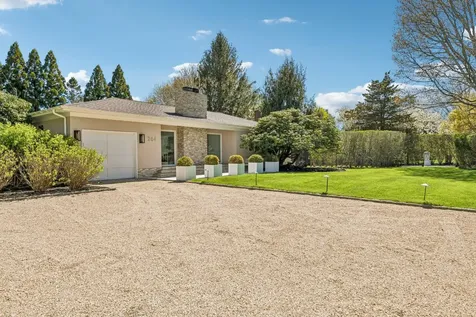 264 Edge Of Woods Road Southampton NY 11968