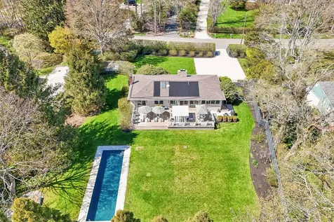 264 Edge Of Woods Road Southampton NY 11968
