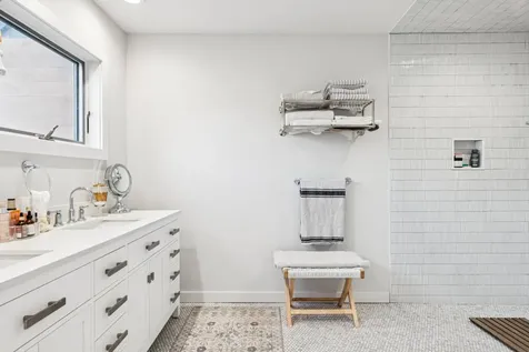 191 Bull Path East Hampton NY 11937