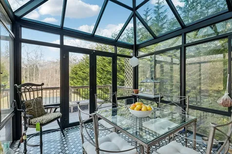 191 Bull Path East Hampton NY 11937