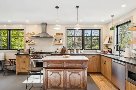191 Bull Path East Hampton NY 11937