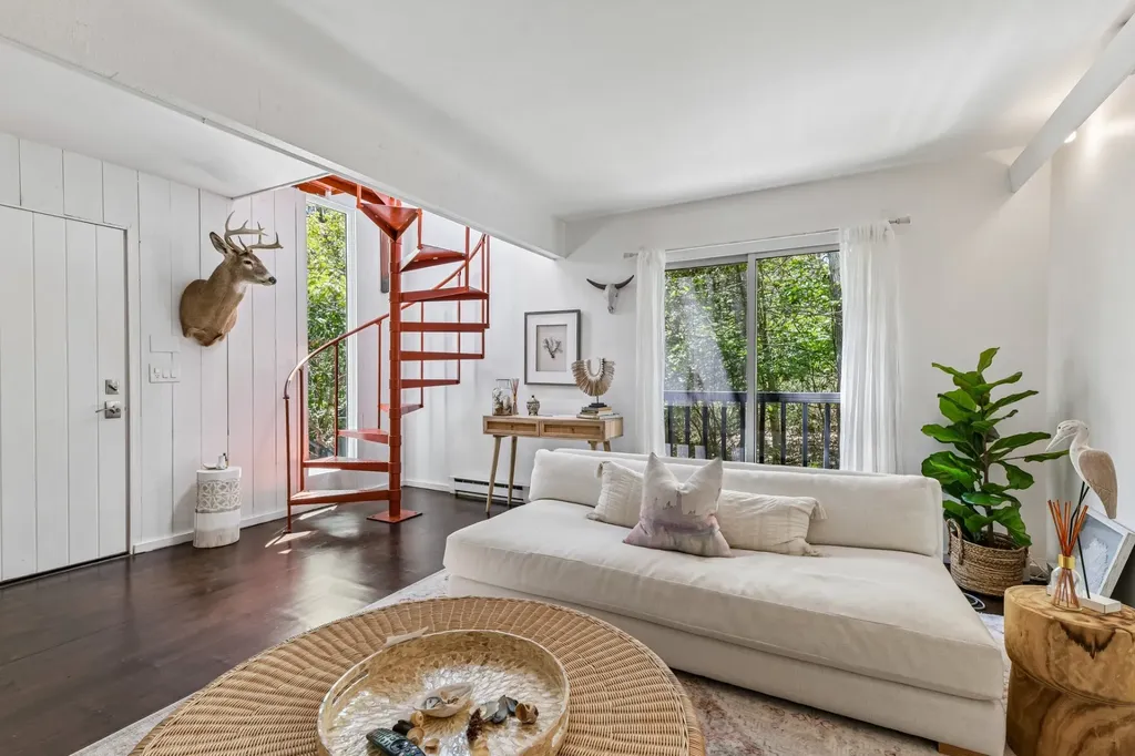 15 Elm Lane Montauk NY 11954