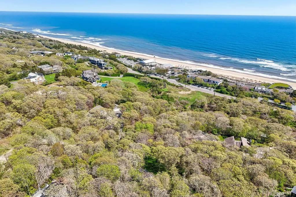 15 Elm Lane Montauk NY 11954