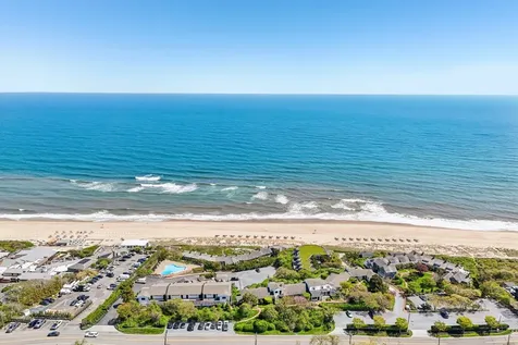 15 Elm Lane Montauk NY 11954