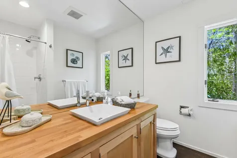 15 Elm Lane Montauk NY 11954