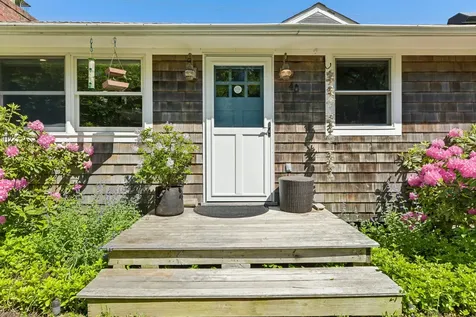 40 Grove Street Amagansett NY 11930
