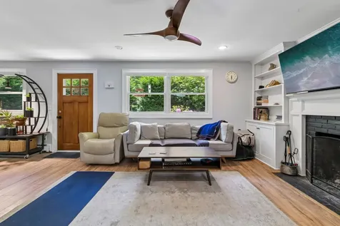40 Grove Street Amagansett NY 11930