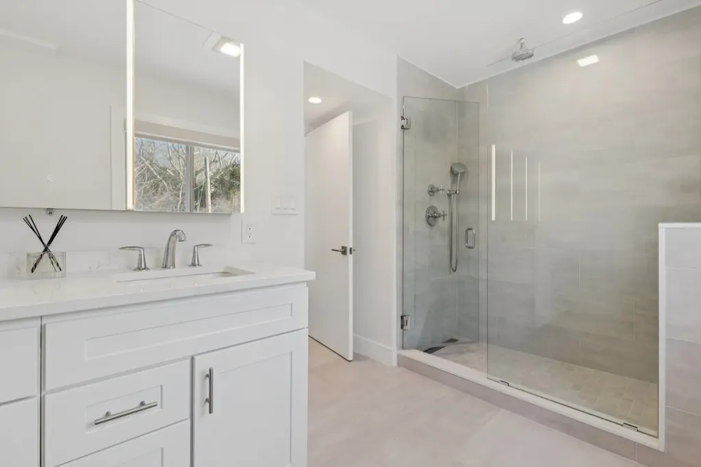 18 Tara Road Montauk NY 11954