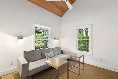 4 Lee Lane Wainscott NY 11975