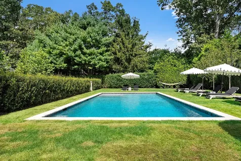 4 Lee Lane Wainscott NY 11975