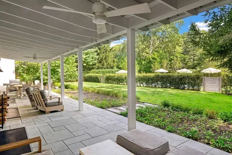 4 Lee Lane Wainscott NY 11975