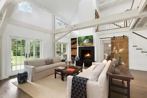 4 Lee Lane Wainscott NY 11975