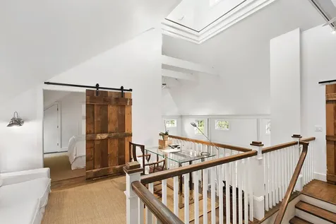 4 Lee Lane Wainscott NY 11975