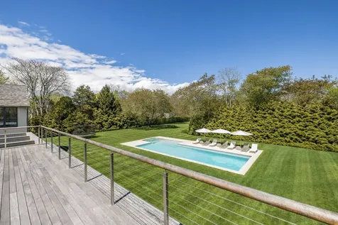 83 Atlantic Avenue Amagansett NY 11930