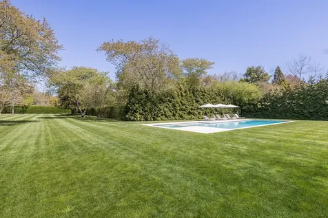 83 Atlantic Avenue Amagansett NY 11930