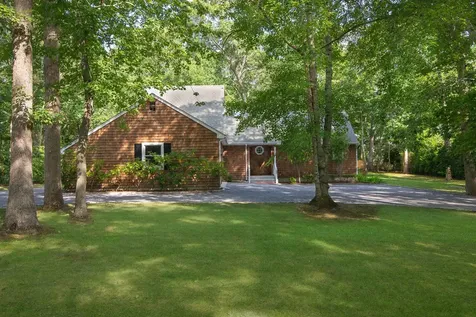 138A Montauk Highway West Hampton NY 11977