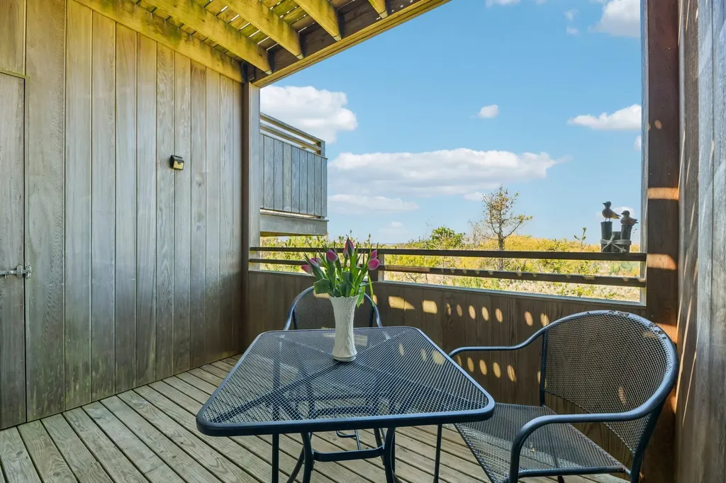 2004 Montauk Highway Amagansett NY 11930