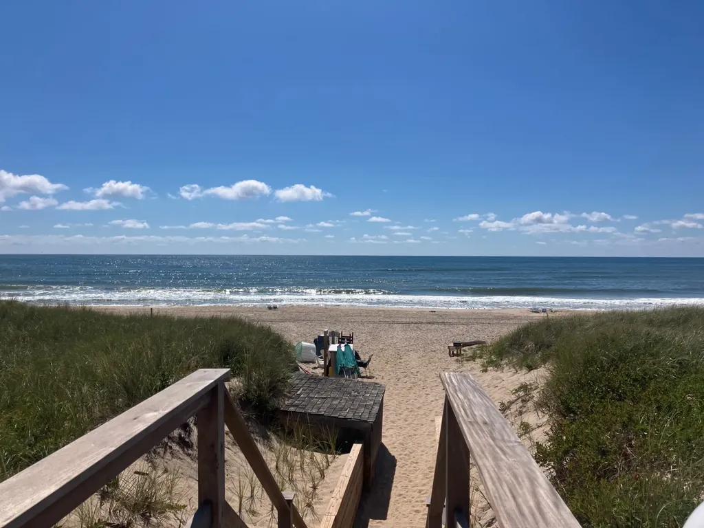 2004 Montauk Highway Amagansett NY 11930