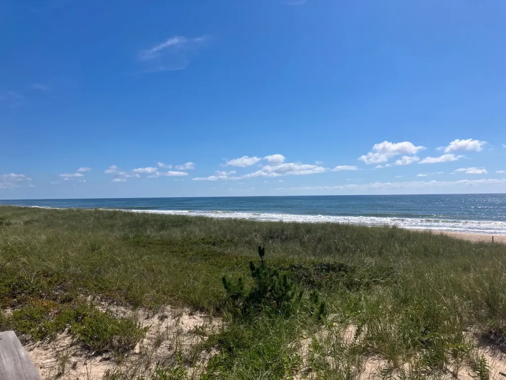 2004 Montauk Highway Amagansett NY 11930
