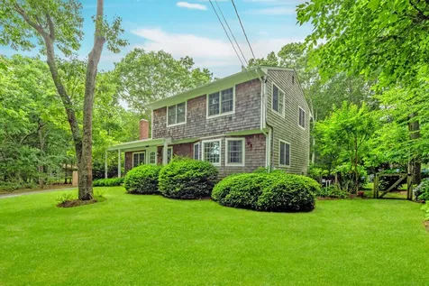 415 Seven Ponds Towd Road Water Mill NY 11976