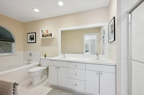 15 East Gate Road Wainscott NY 11975