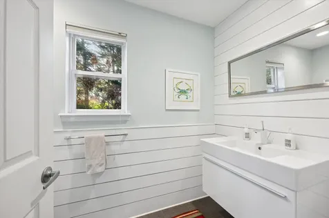 15 East Gate Road Wainscott NY 11975