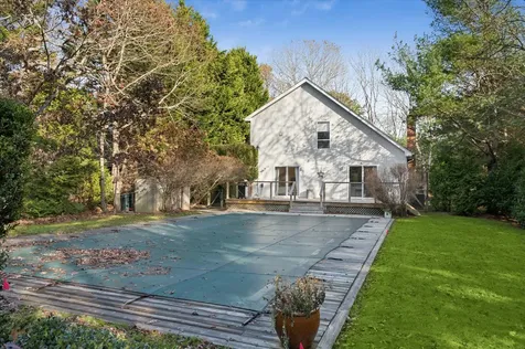15 East Gate Road Wainscott NY 11975