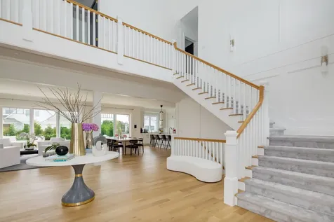 30 Rosko Lane Southampton NY 11968