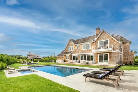 30 Rosko Lane Southampton NY 11968