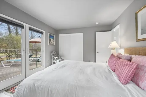 26 Woodbine Drive East Hampton NY 11937