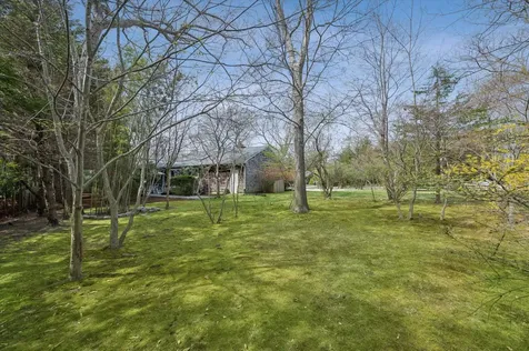 26 Woodbine Drive East Hampton NY 11937
