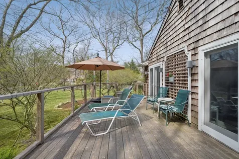 26 Woodbine Drive East Hampton NY 11937