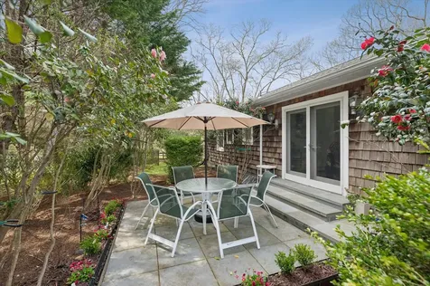 26 Woodbine Drive East Hampton NY 11937