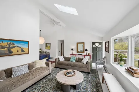 26 Woodbine Drive East Hampton NY 11937