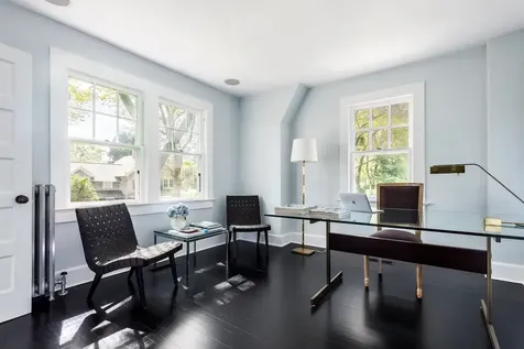 88 Mill Hill Lane East Hampton NY 11937
