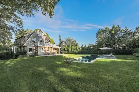 88 Mill Hill Lane East Hampton NY 11937