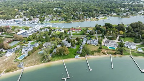 30 Rampasture Road Hampton Bays NY 11946