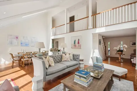 20 Dominy Court East Hampton NY 11937