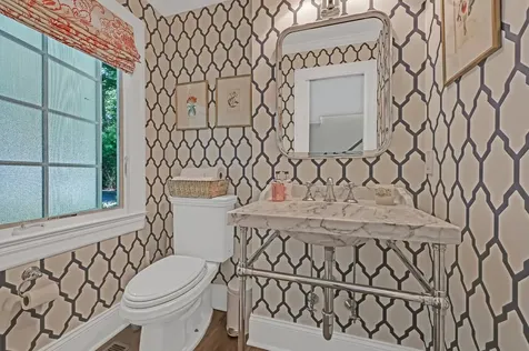 20 Dominy Court East Hampton NY 11937