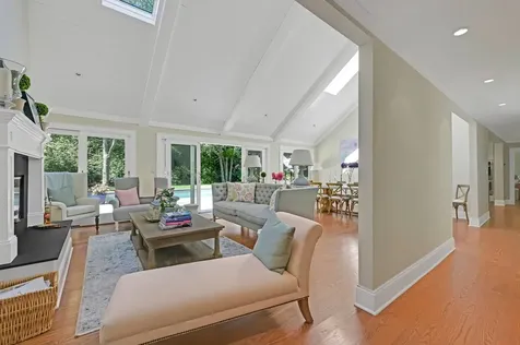 20 Dominy Court East Hampton NY 11937