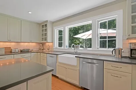 20 Dominy Court East Hampton NY 11937
