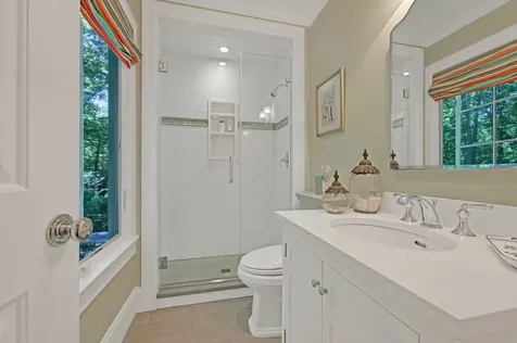 20 Dominy Court East Hampton NY 11937